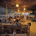 Zeybek 酒店 图兰克