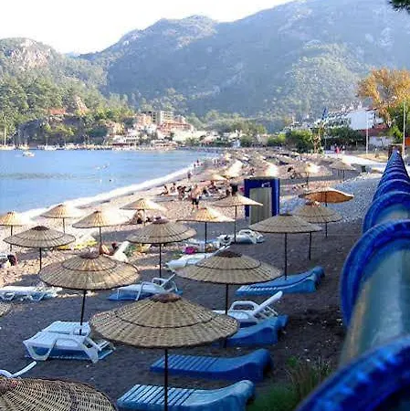 Hotell Zeybek 2*