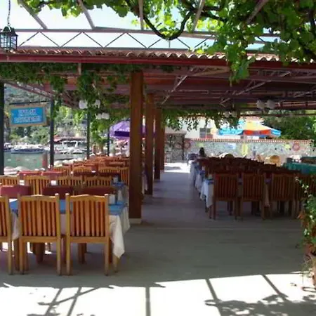 Zeybek تورونشْ