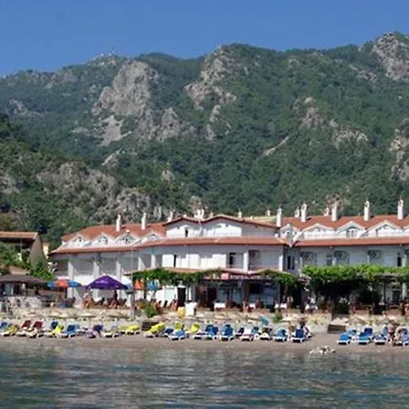 Zeybek Hotell Turunç